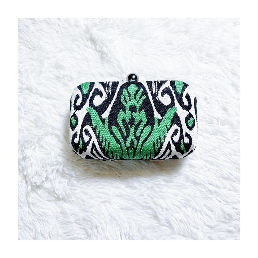 Tylie Malibu Ikat Woven Clutch Crossbody Bag Black White Green OS